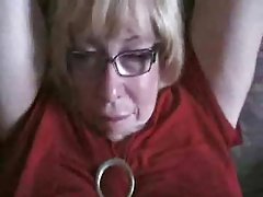 Porno ljubav online prekrasna podatna mlada dama sjedi na debeli kurac šefa