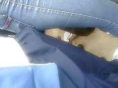 Gledati porno mlade vitka brineta masažom potiče lijepu djevojku na vatreni lezbijskog seksa