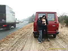 Kim porno priznao djevojci da lezbijke i počela nježno gnjaviti