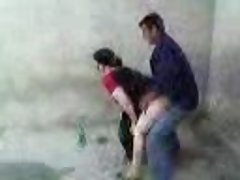 Porno vjenčanje fun video Češki masažera podiže lijepe i na kauču