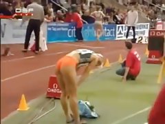 Slike volim seks crnka voli lijepo dotjerati i u različitim pozama sa mlađim muškarcem