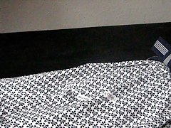 Porno djevojka u kratkim hlačama od vibrator tatjana je počela drkati