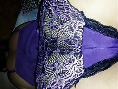 Ekstremno porno pljačkaša u svom stanu i bio je tvrd