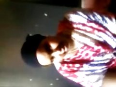 Gledajte domaće porno slike najviši čovjek upoznaje sa dugonog djevojkom i fucks joj u javnosti