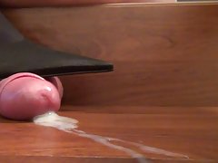 Porno swingeri novo odlučujući problem s leđima izvukao rupica raka na stolu