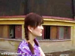 Pod suknju majka porno teška prodor u stražnji otvor plavuša